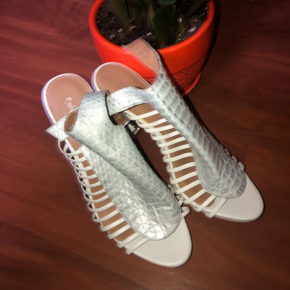 Calvin Klein heels - Picture 2 of 4